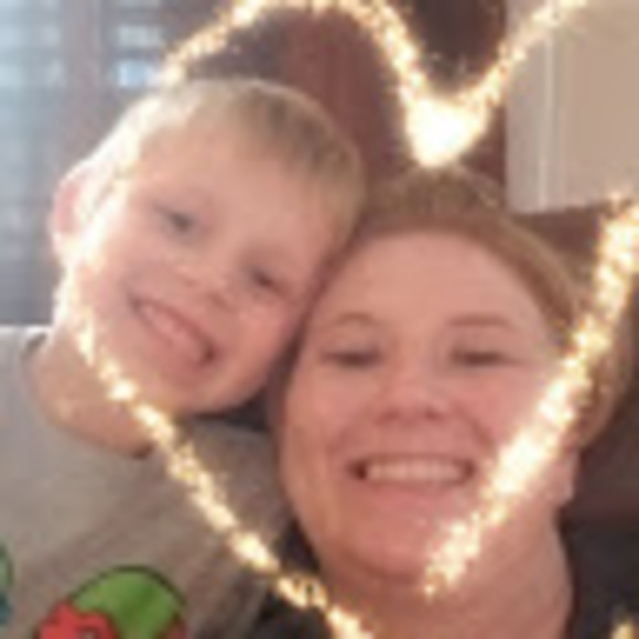 Meet your Posher, Emily - Picture 1 of 1